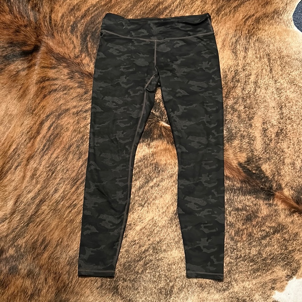 Fabletics camo leggings